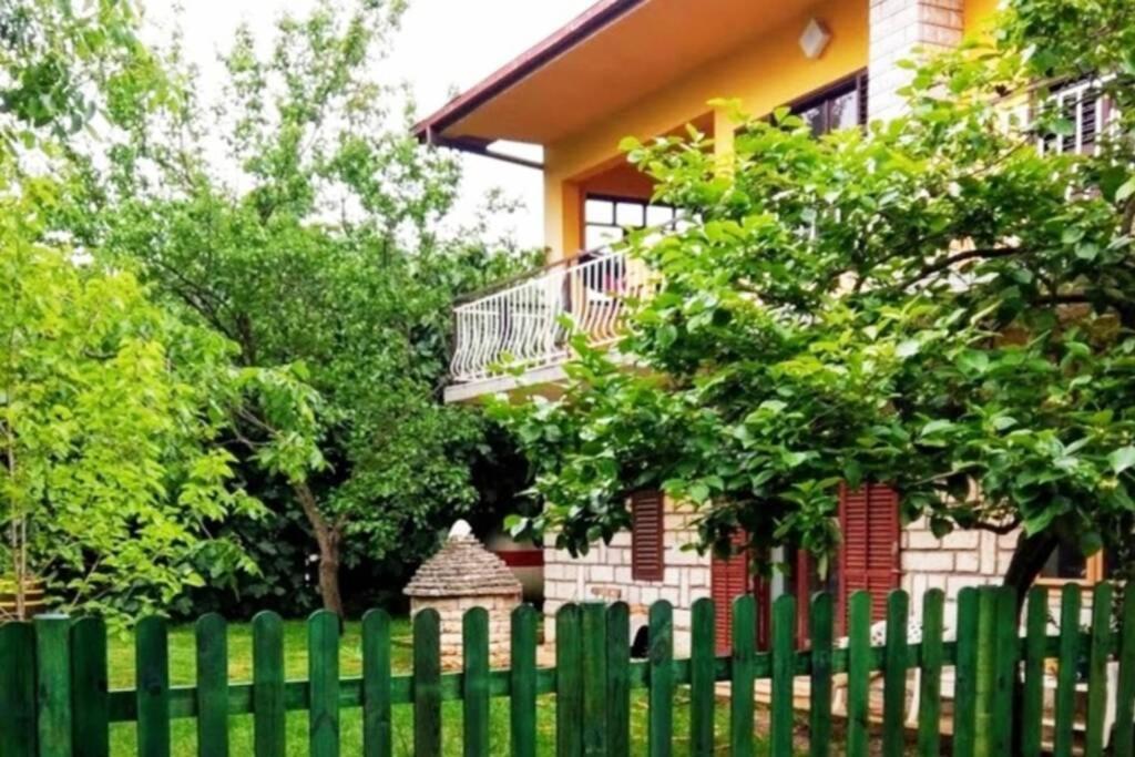 Apartment Sanja Near The Sea, Spacious And Green :) Pula Dış mekan fotoğraf