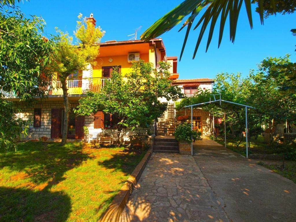 Apartment Sanja Near The Sea, Spacious And Green :) Pula Dış mekan fotoğraf